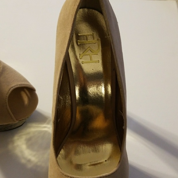 Faux velvet/snake skin heels - Picture 2 of 5